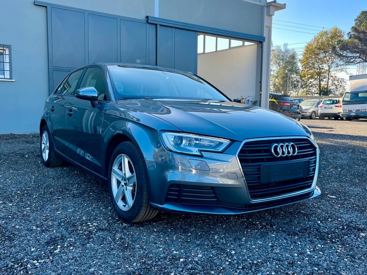 Audi A3 1.6 TDI 116CV S tronic Business