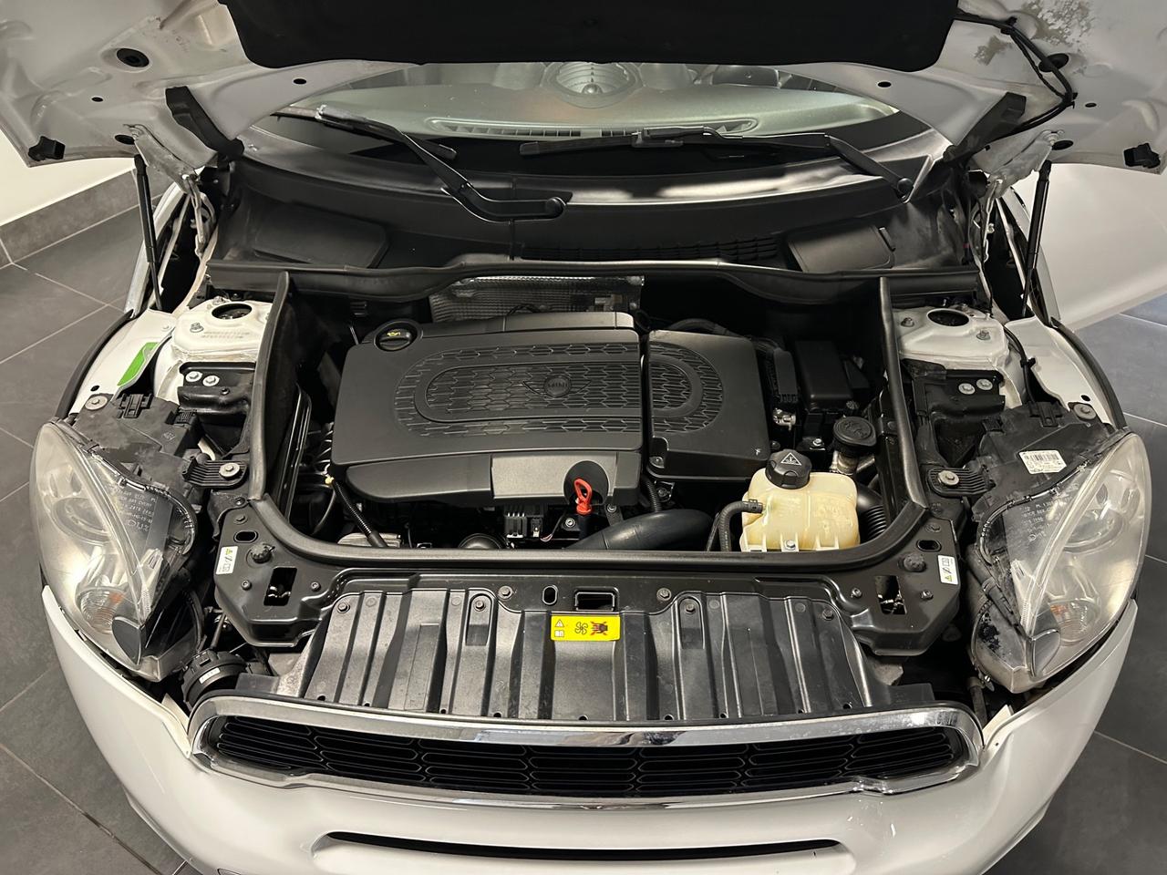 MINI COUNTRYMAN COOPER SD 2.0 AUTOMATICA 143CV