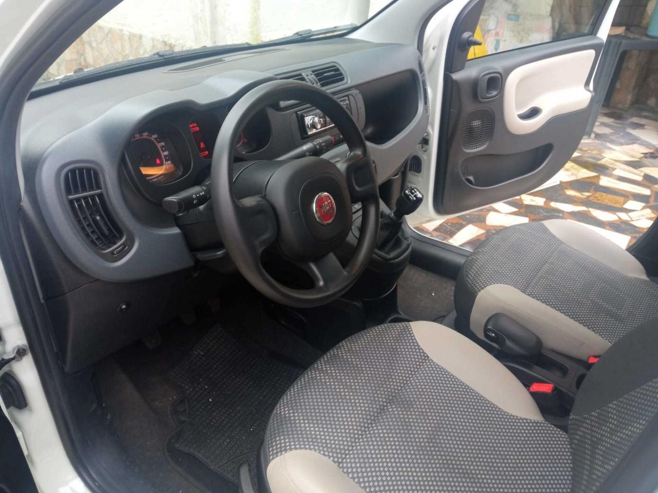 Fiat Panda 1.3 MJT 95 CV S&S Lounge CLIMA VETRI PRYVE MULTIFUNZIONE BARRE SUL TETTO PARA-COLPI
