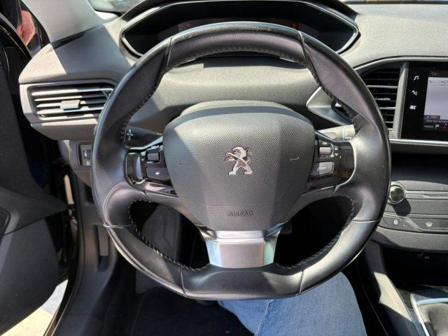 PEUGEOT 308 BlueHDi 130 S&S Business