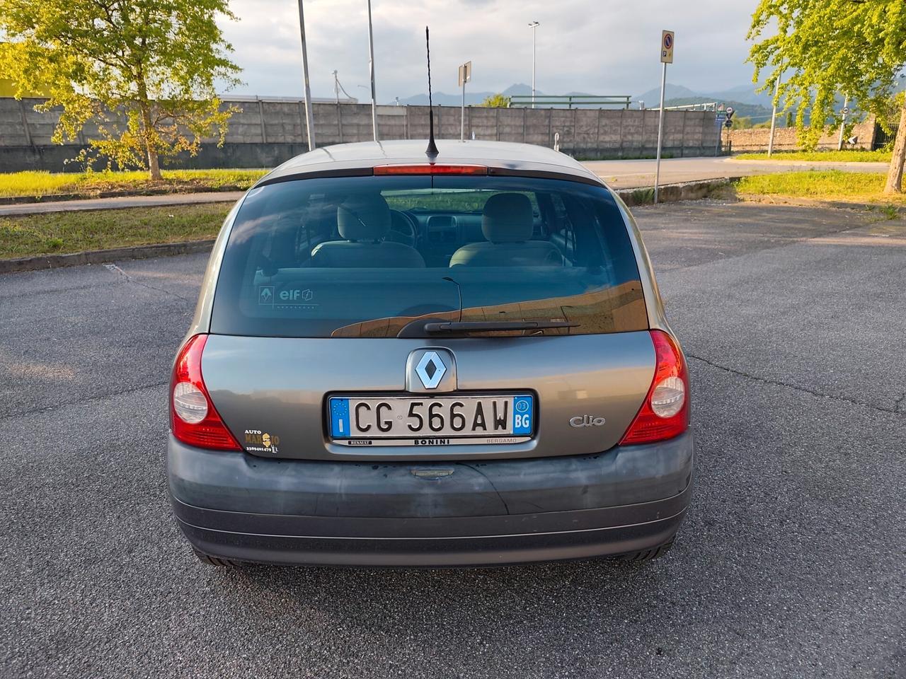 Renault Clio 1.2 16V Benz Dynamic
