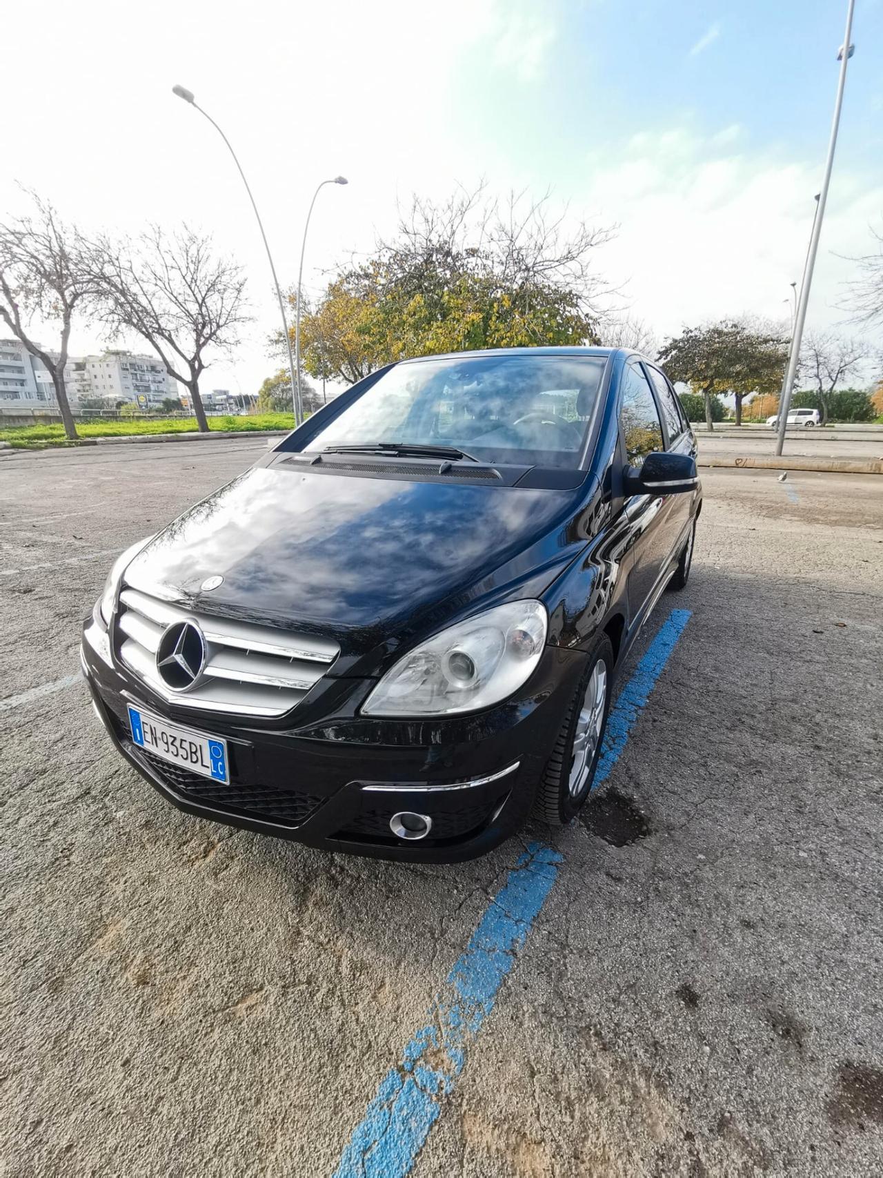 Mercedes-benz B 180 CDI Premium - 2012