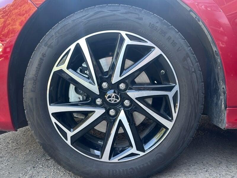 Toyota Yaris Hybrid Lounge MY22