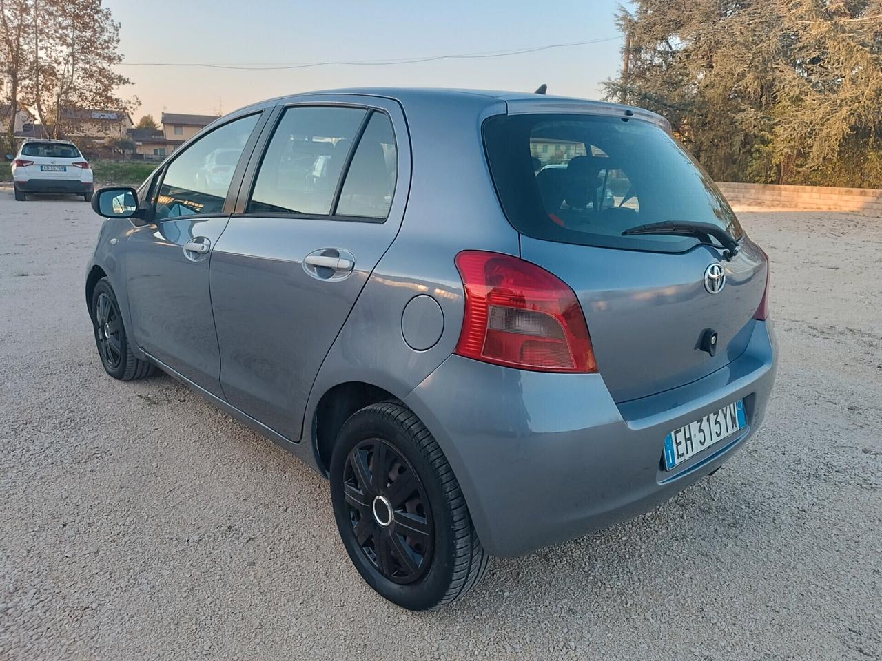 Toyota Yaris 1.3 benzina frizione nuova