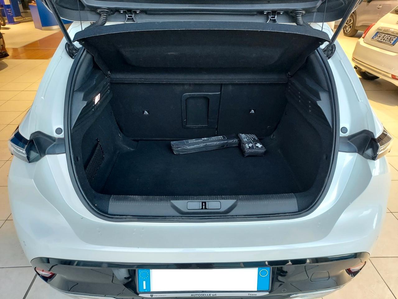 PEUGEOT 308 BERLINA ALLURE PACK DIESEL 130CV AUTOMATICA