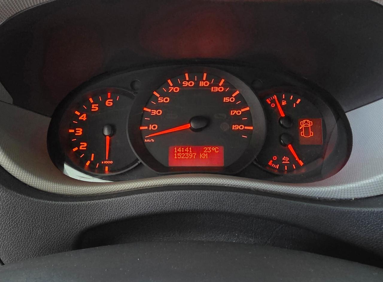 Nissan NV400 35 2.3 dCi PC-TN Furgone