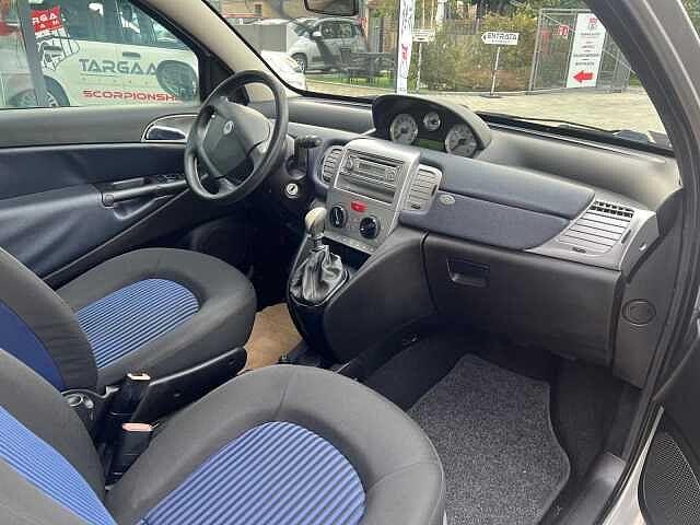 Lancia Ypsilon 1.2 Oro Giallo