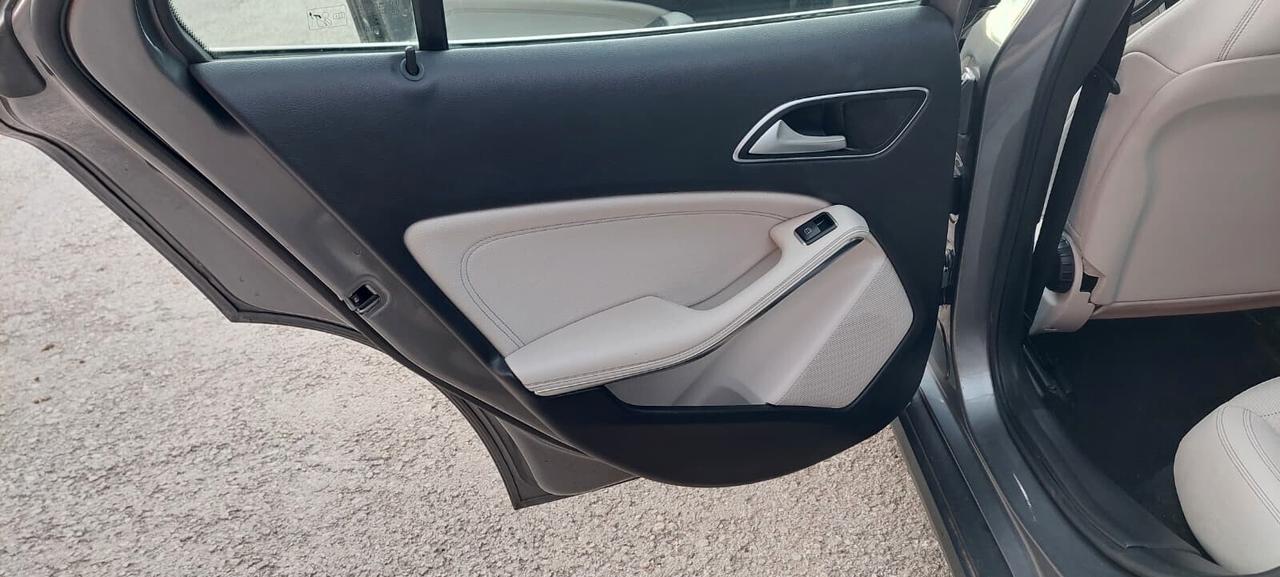 Mercedes-benz GLA 200 CDI Automatic Premium