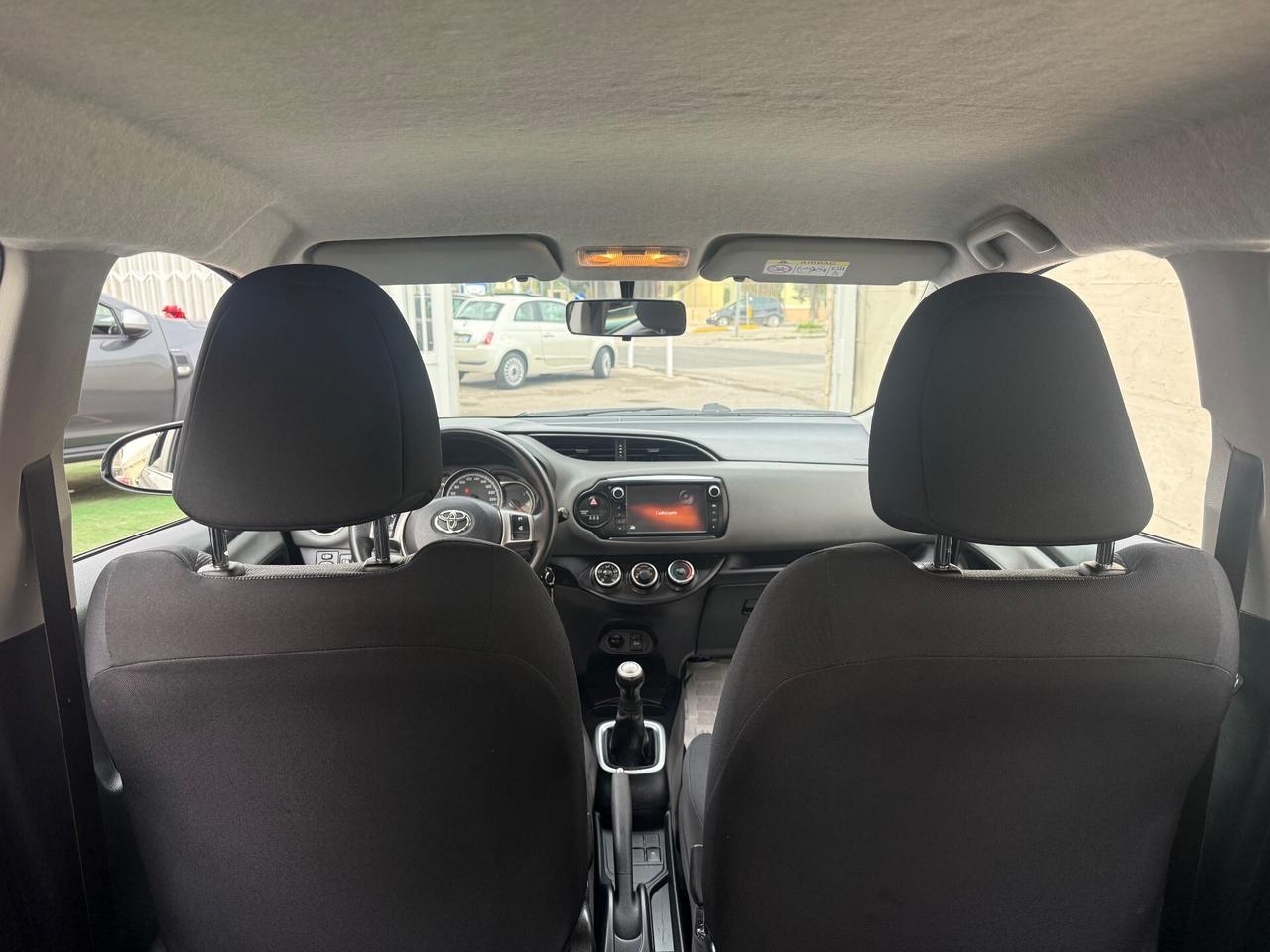 Toyota Yaris 1.0benzina 5porte LOUNGE - 2017