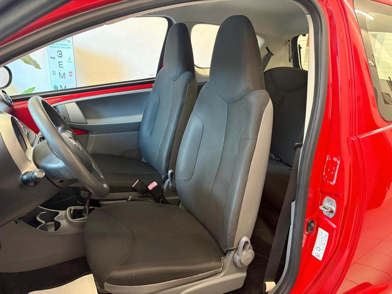 Toyota Aygo 1.0 Now 68Cv 12 MESI DI GARANZIA