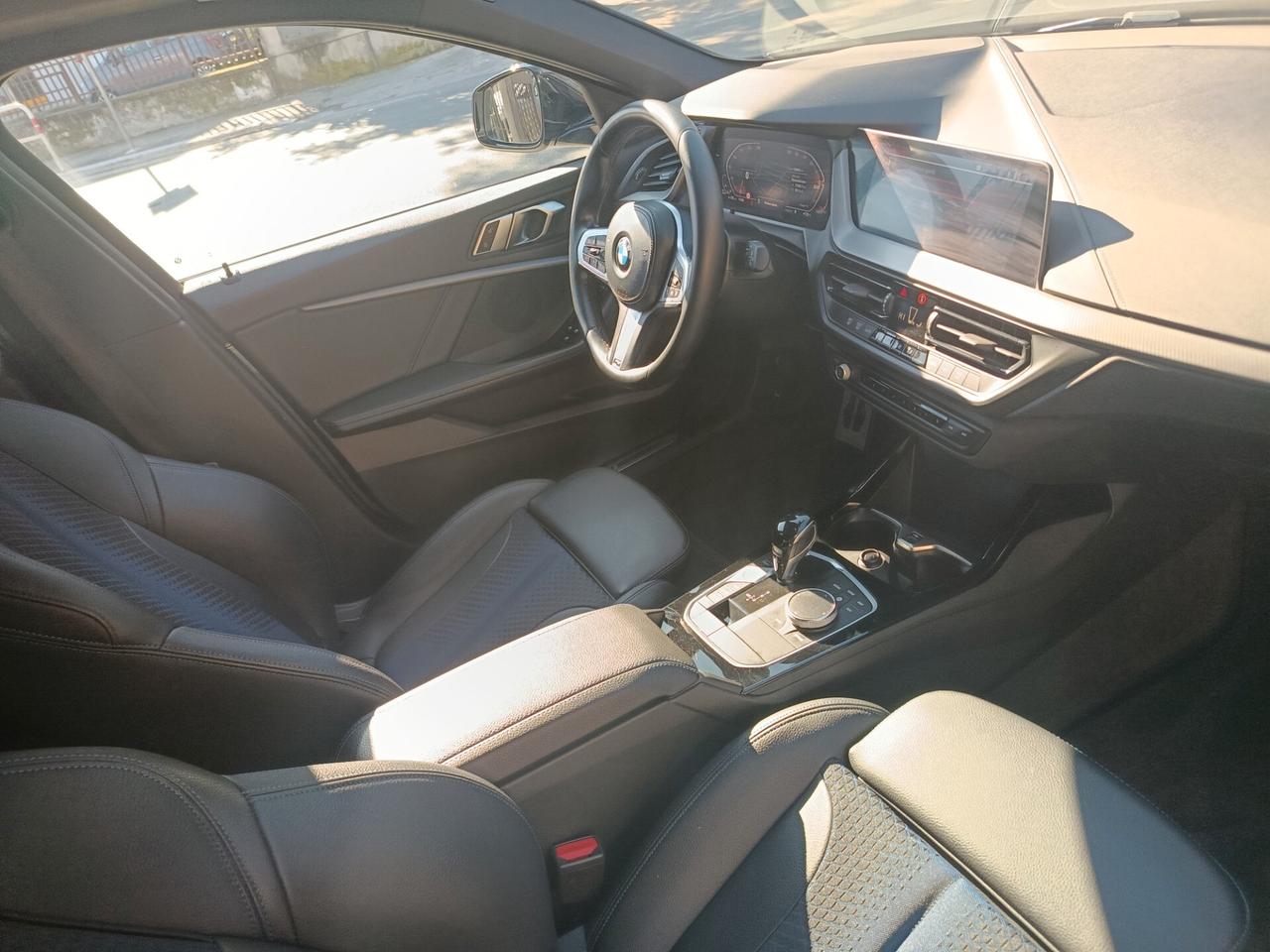 Bmw 116 118d 5p. Business Advantage