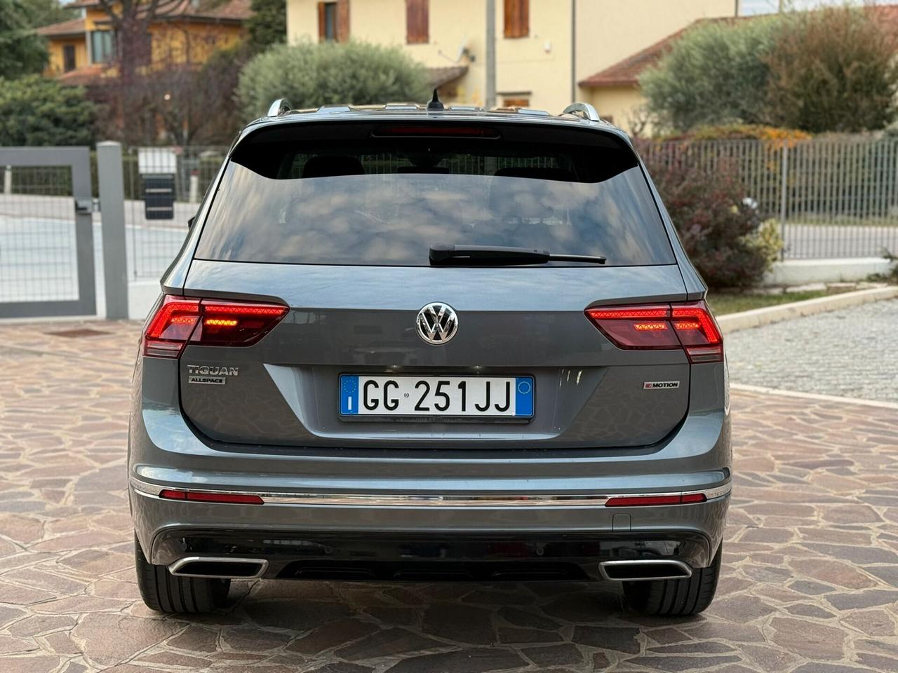 Volkswagen Tiguan Allspace R-Line 2.0 TDI 4Motion DSG 200 cv