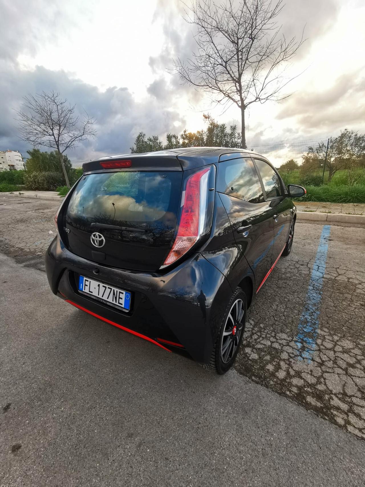 Toyota Aygo 1.0 VVT-i 69 CV 5P. x-play 2018