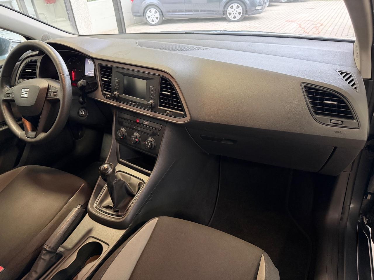 Seat Leon 1.6 TDI 90 CV 5p ok neopatentati