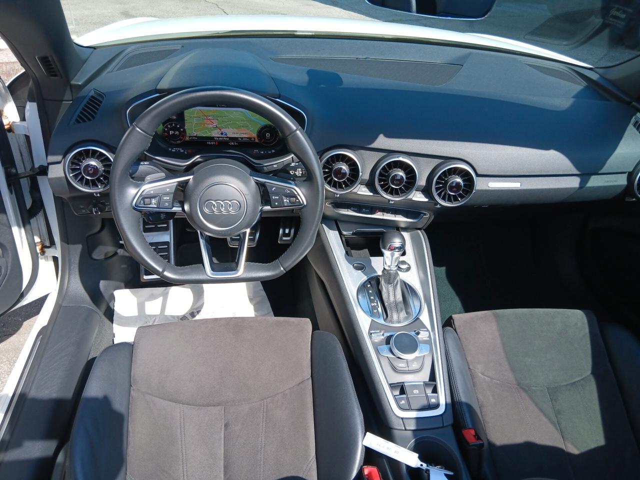 Audi TT Roadster 1.8 TFSI S line