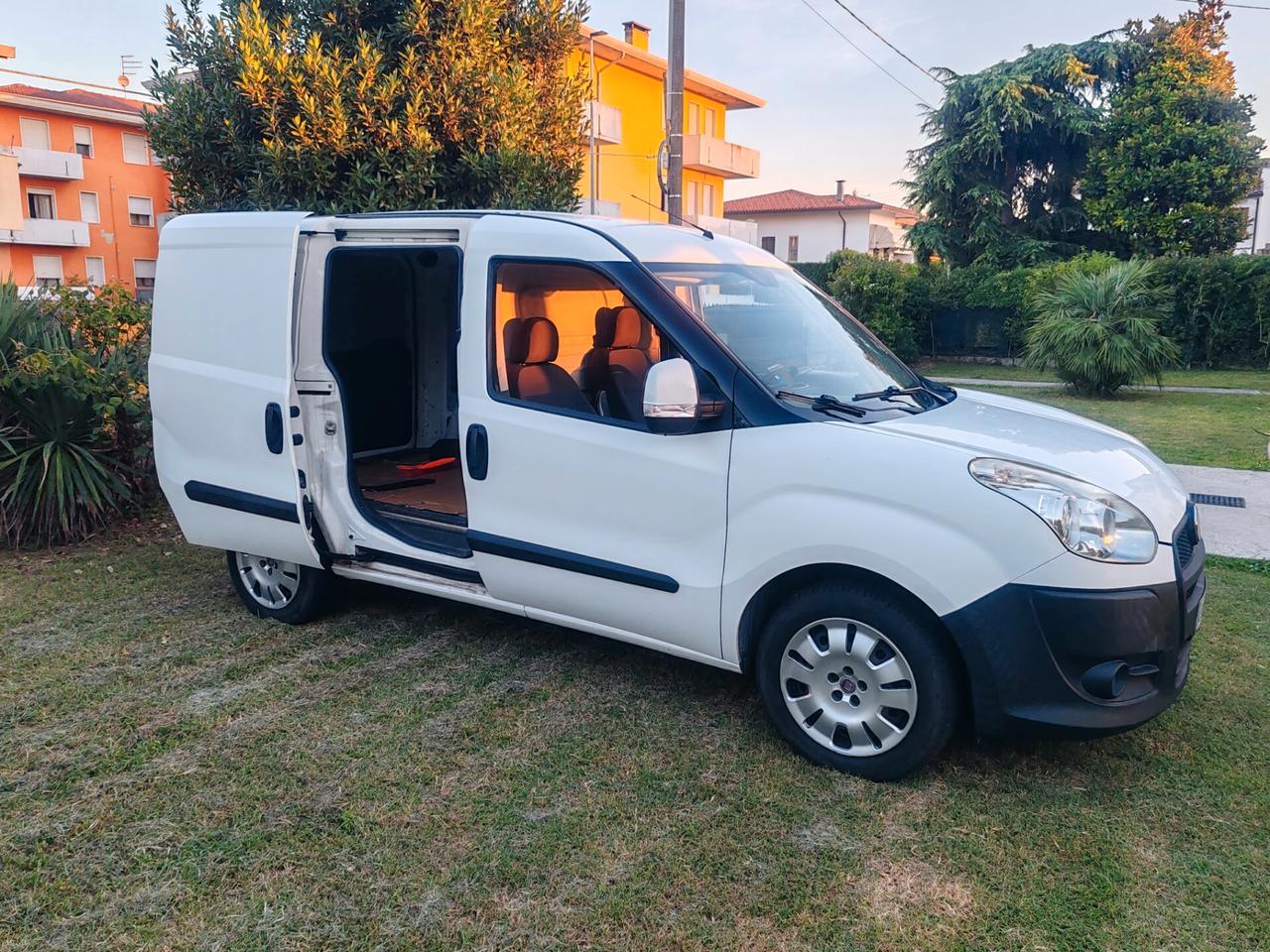 Fiat Doblo 1.4 T-Jet Natural Power 2013 Perfetta