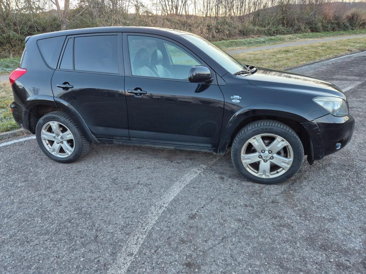 Toyota RAV 4 Crossover 2.2 D-4D Luxury - 2006