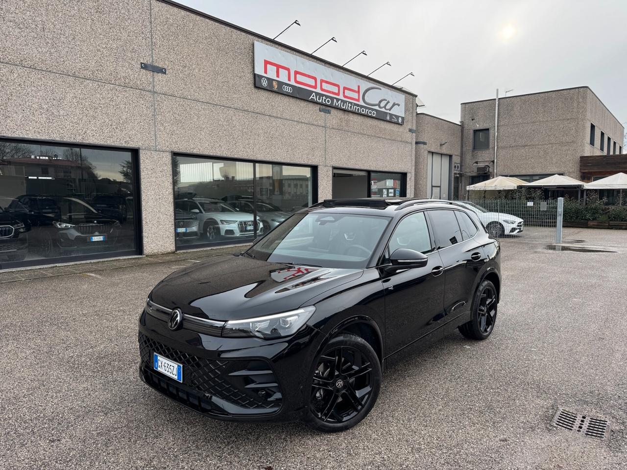 Volkswagen Tiguan 2.0 TDI 150 CV DSG R-Line plus GARANZIA VOLKSWAGEN