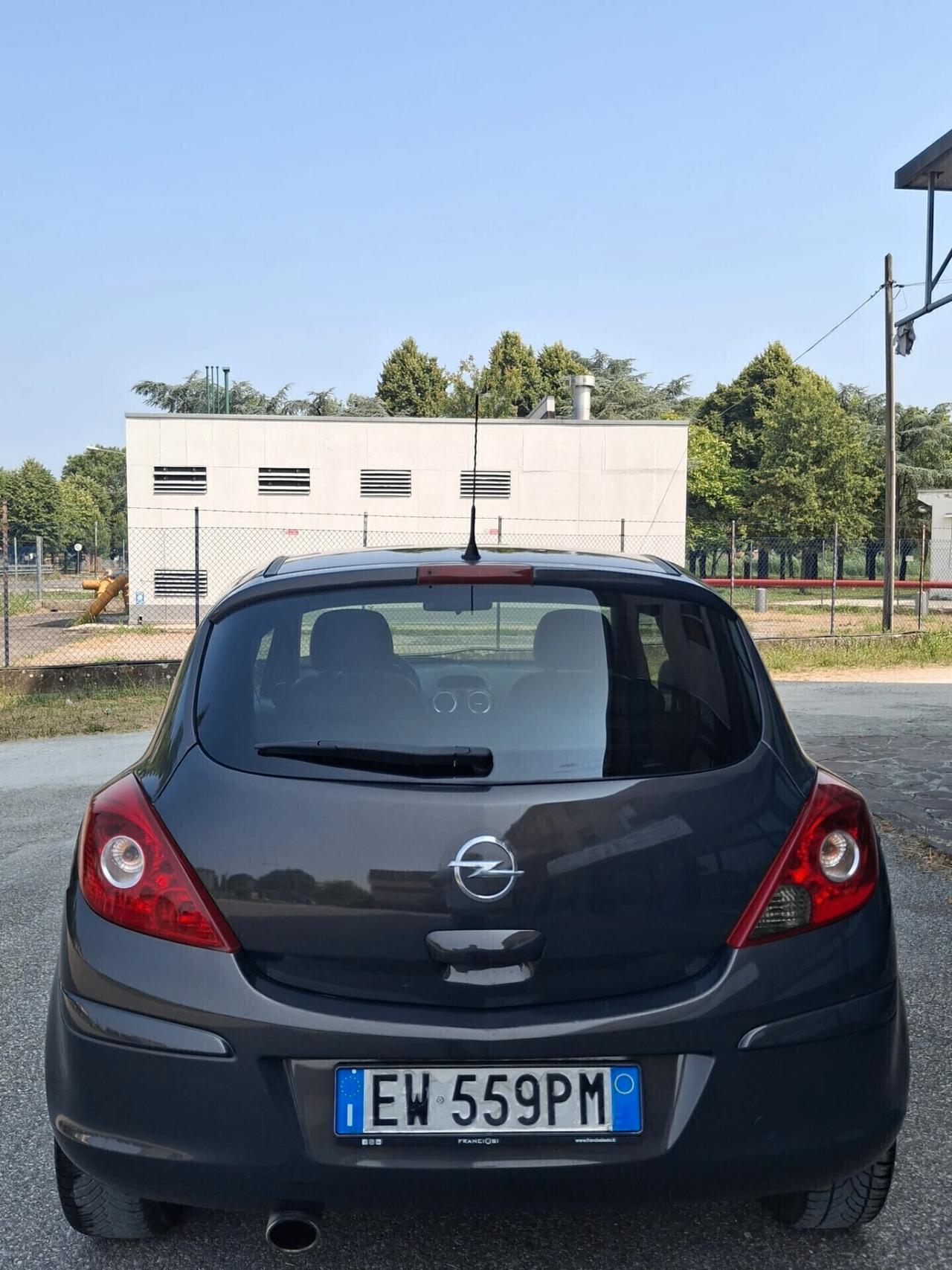 Opel Corsa 1.2 85CV 3 porte GPL-TECH b-color