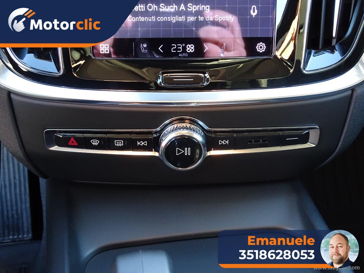 VOLVO V60 Cross Country B4