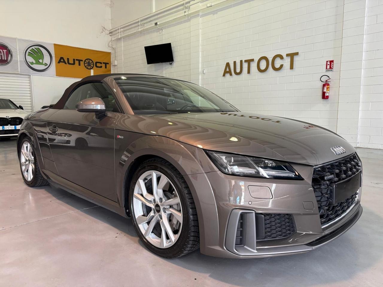 Audi TT Coupé 45 TFSI quattro S tronic S-LINE