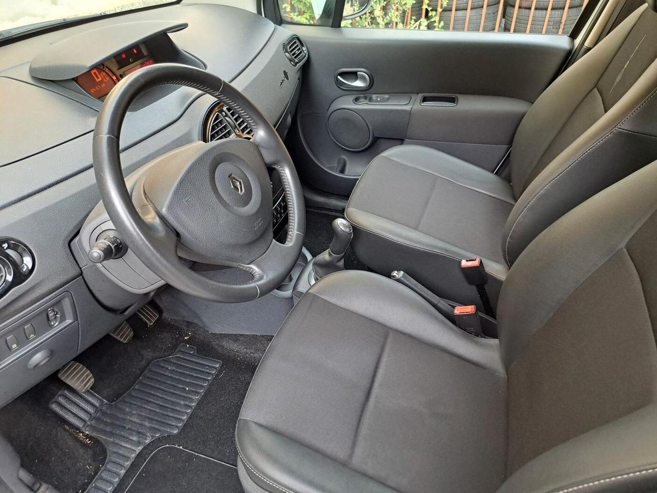 Renault Modus Grand 1.2 16V TCE Live