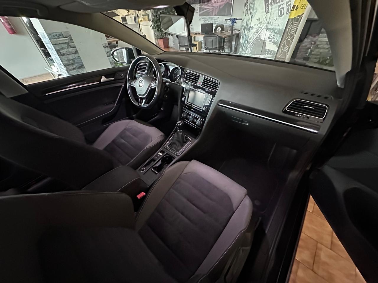 Volkswagen Golf 1.4benz. 125 CV 5p. Highline