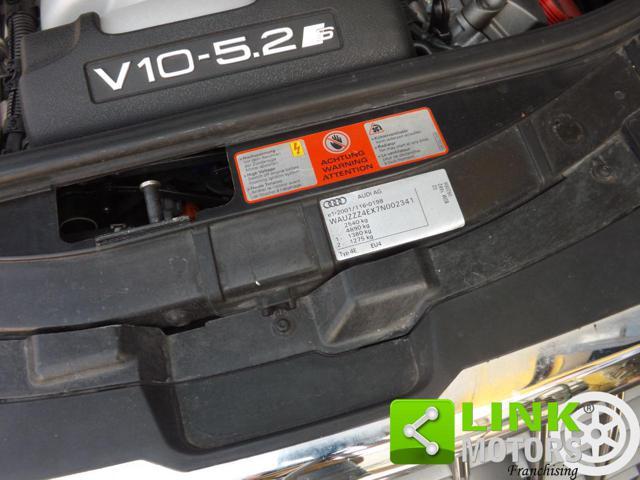 AUDI S8 5.2 V10 quattro tiptronic