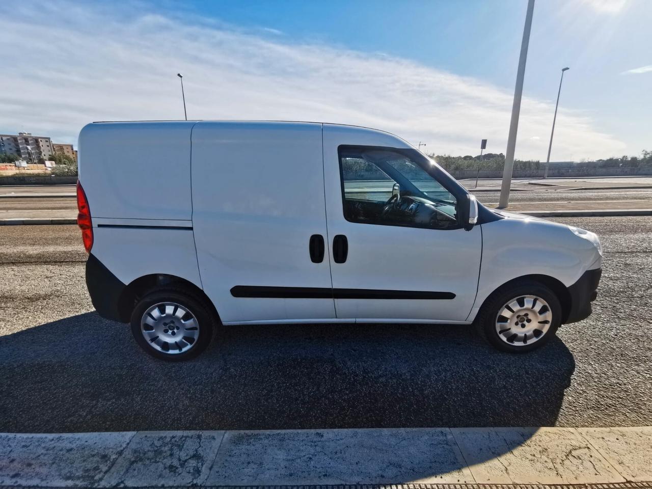 Fiat Doblo 1.4 T-Jet Natural Power PC-TN Cargo Lamierato SX