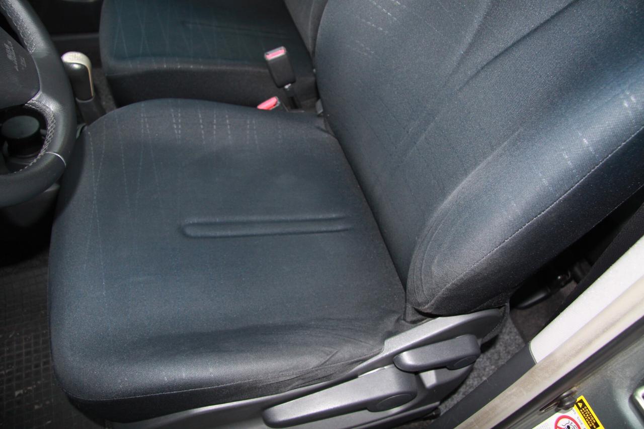 Toyota Yaris 1.0 5 porte