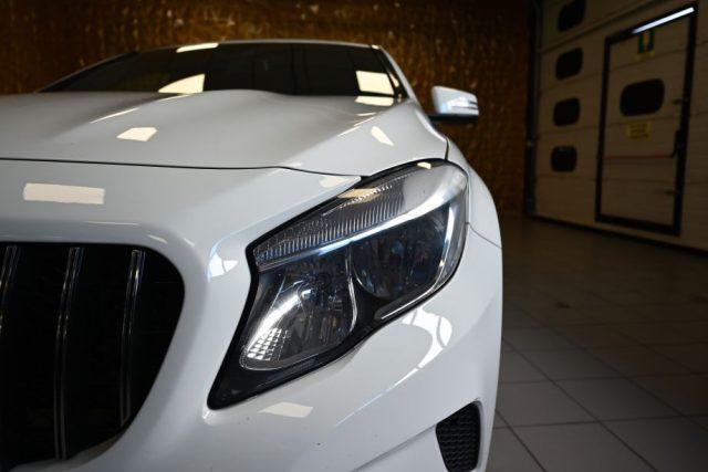 MERCEDES-BENZ GLA 180 D EXECUTIVE AUT.TEL CERCHI 17"VETRI SCURI SED.RISC