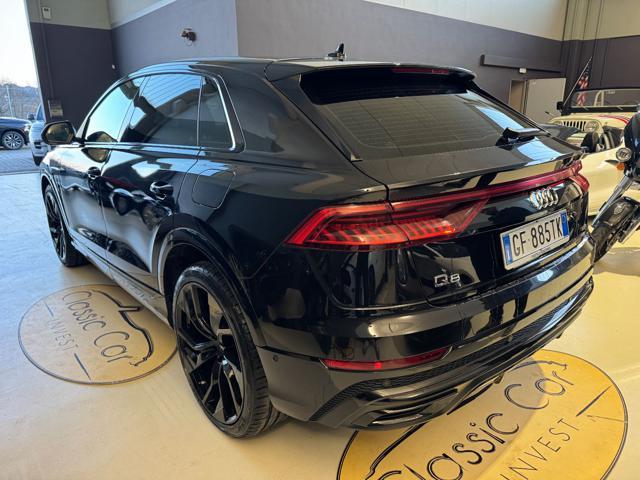 AUDI Q8 55 TFSI e quattro tiptronic S LINE