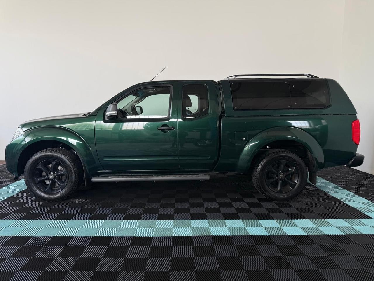 Nissan Navara 2.5 dCi 190CV King Cab SE HARD TOP
