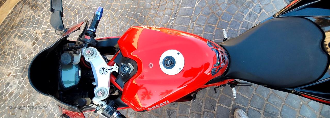 Ducati 848
