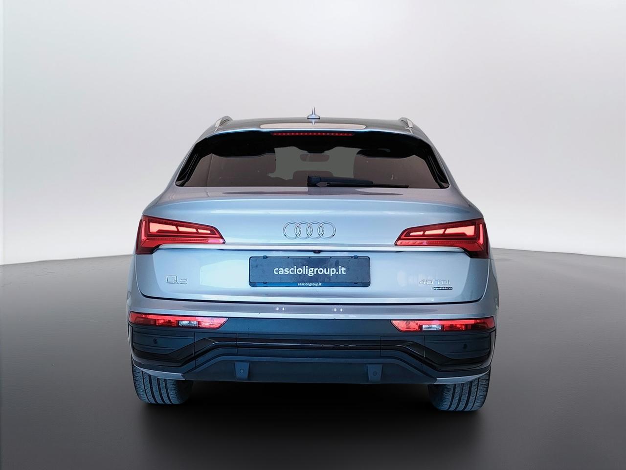 AUDI Q5 I Sportback 2021 - Q5 Sportback 40 2.0 tdi mhev 12V Business Advanced quattro s-tronic