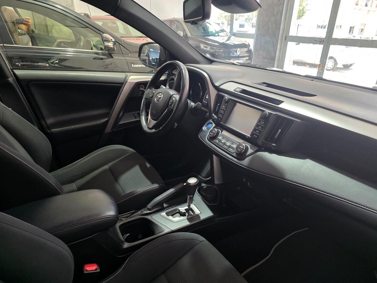 TOYOTA Rav4 2.5 Hybrid 155cv 2WD LOUNGE 2018