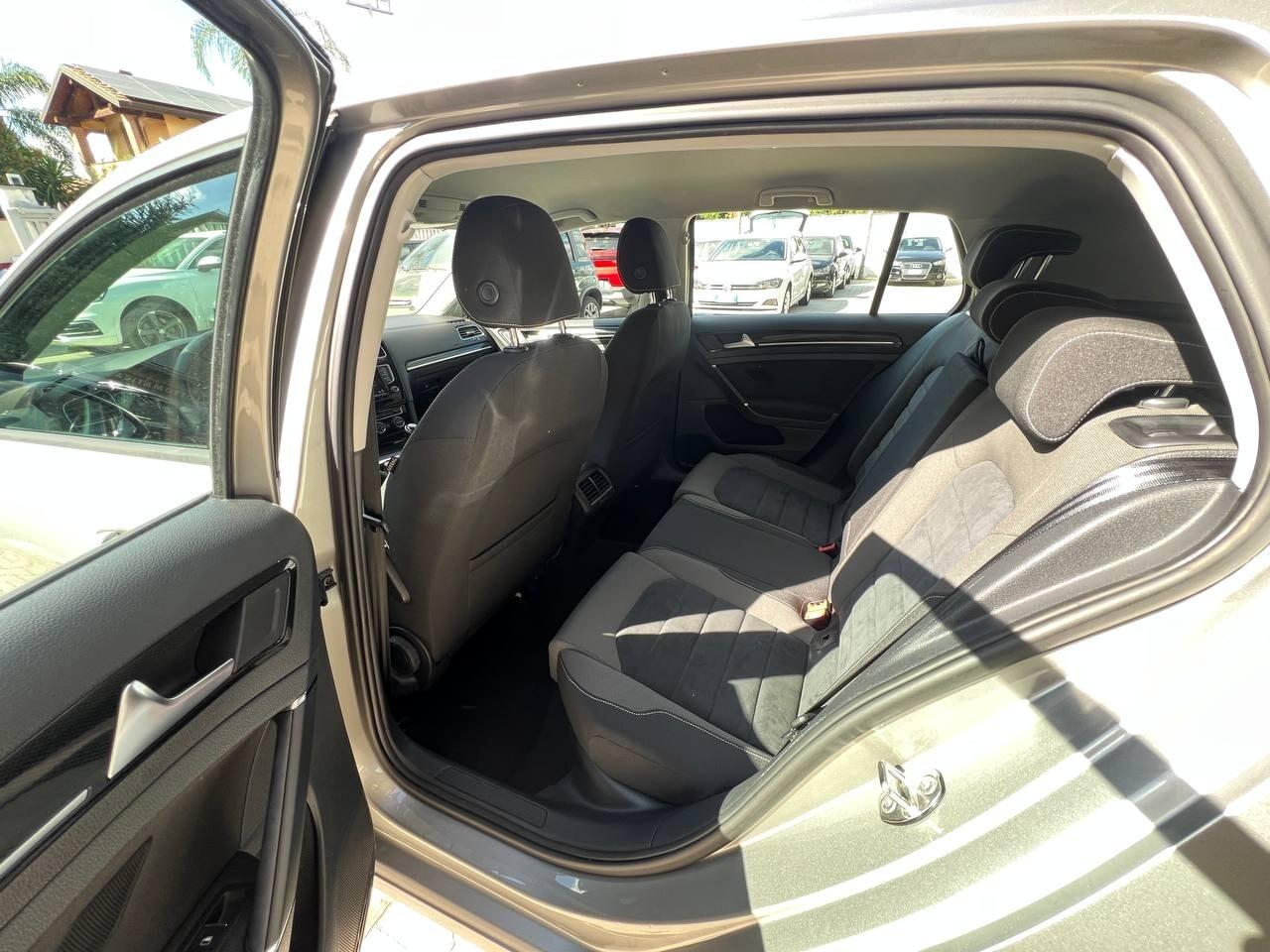 Golf Business 1.6 TDI 5P HIGHLINE bLUEMotion Techn