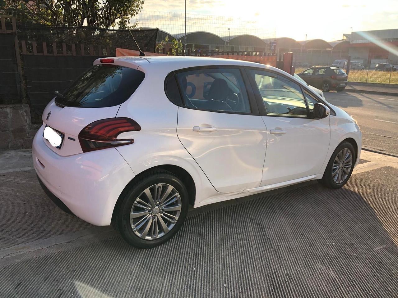 Peugeot 208 PureTech 82 5 porte Access