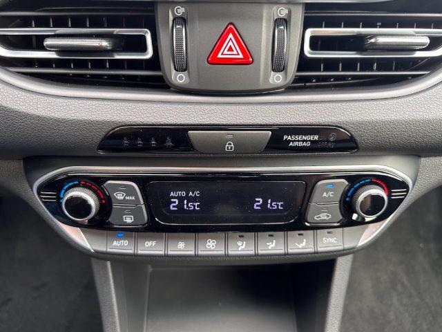 HYUNDAI i30 1.5 T-GDI DCT 48V - CARPLAY - CAM - PADDLE