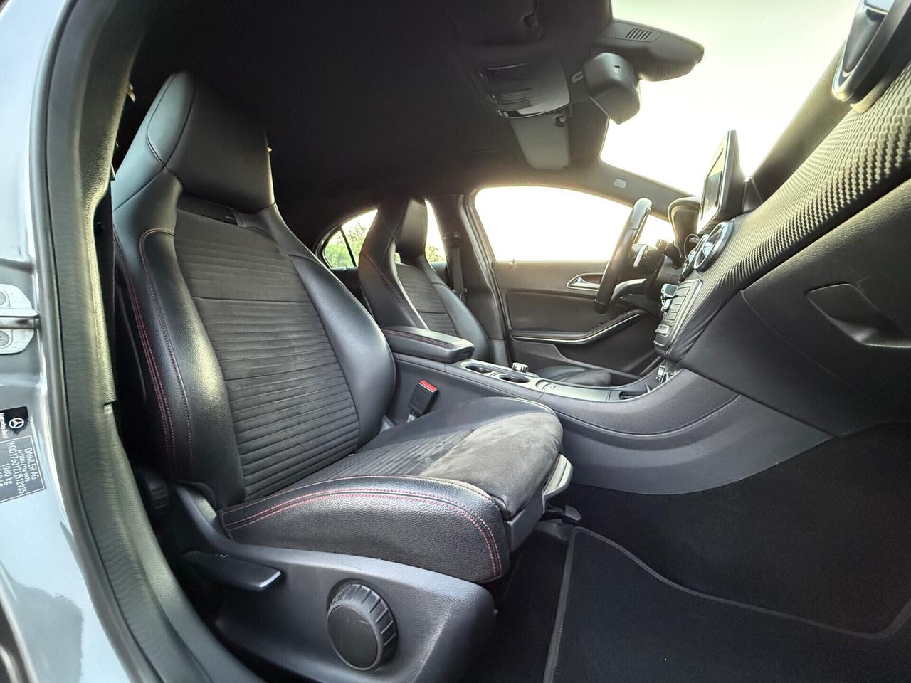 MERCEDES-BENZ A 180 D AUTOMATIC AMG PREMIUM UNI PRO