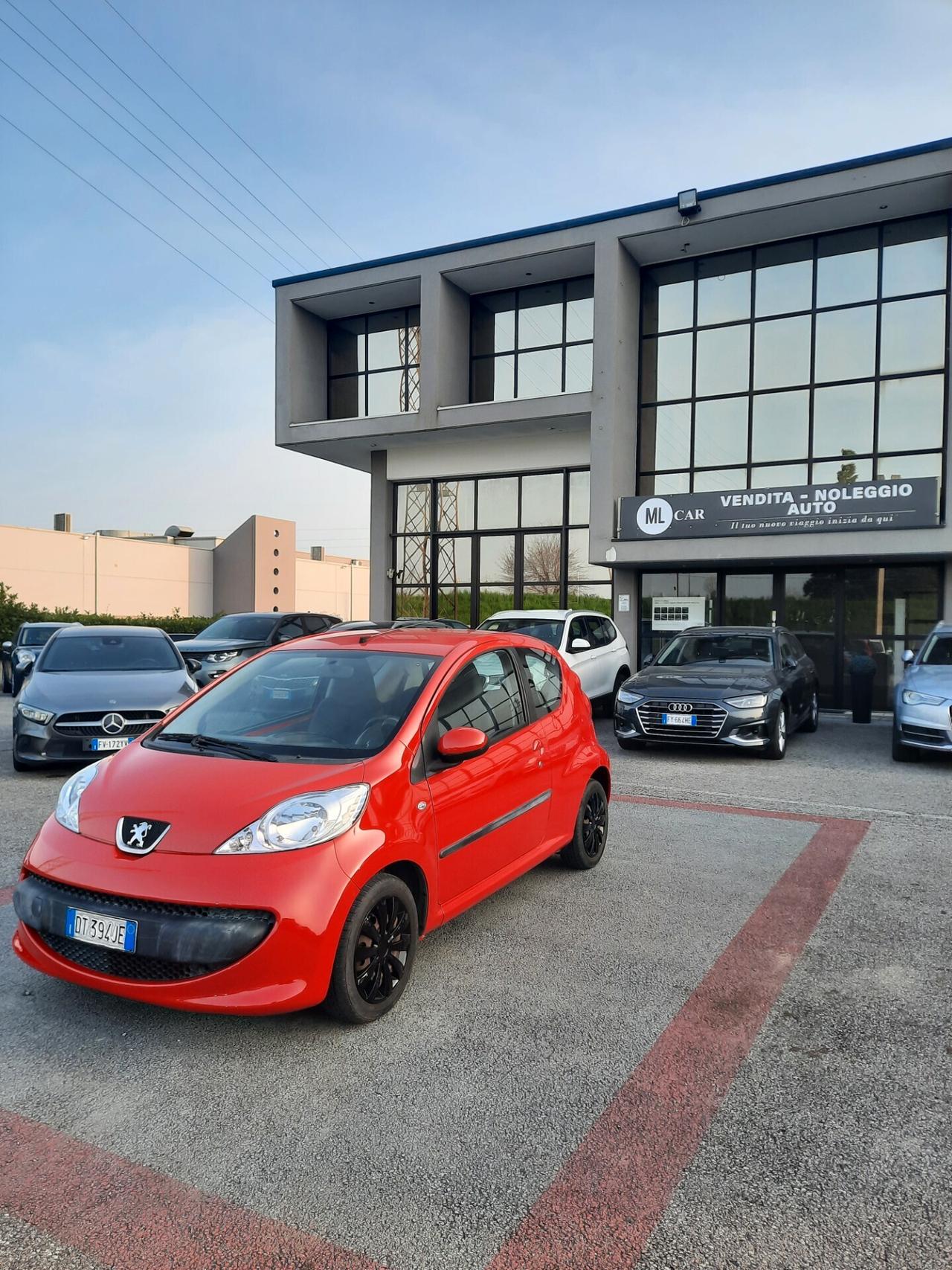 Peugeot 107 1.0 68 CV Ok neopatentati