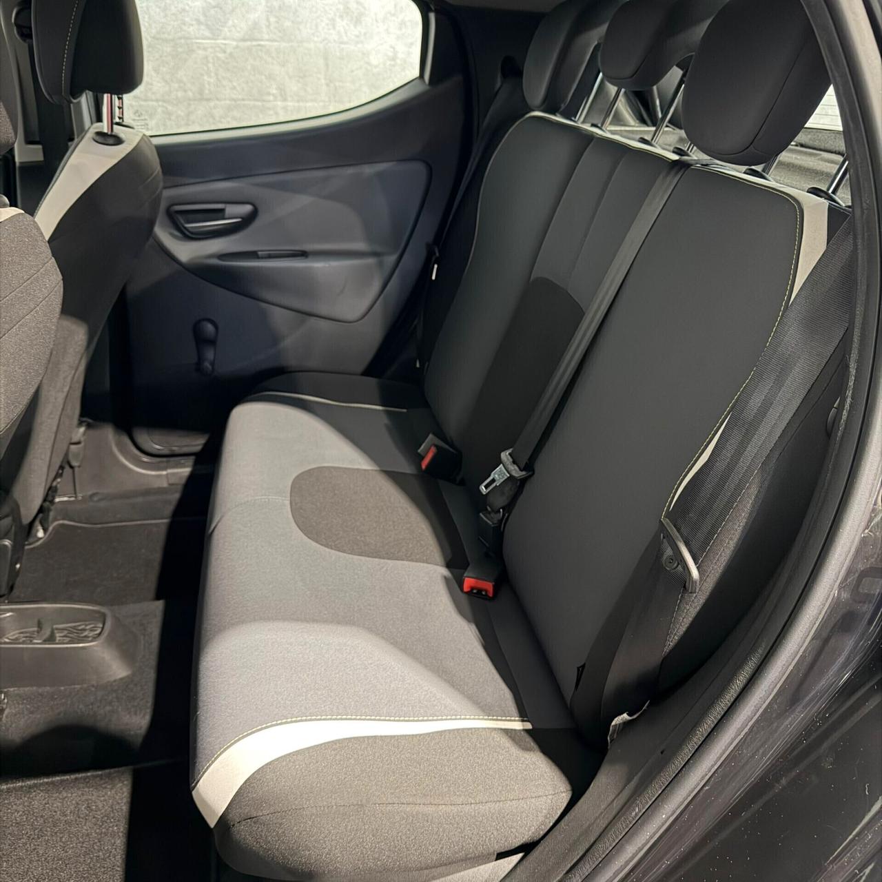 Lancia Ypsilon 1.2 69 CV 5 porte Elefantino