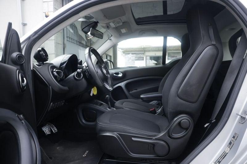 smart fortwo smart fortwo fortwo 90 0.9 Turbo twinamic Passion 66KW ANNO 2018