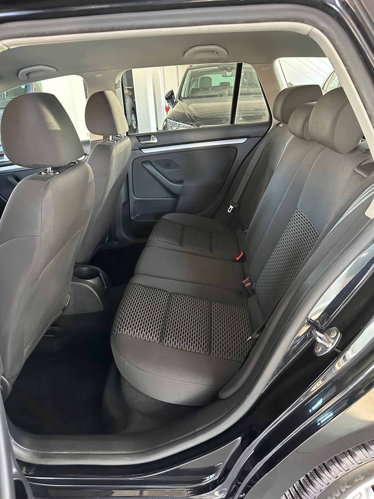 Volkswagen Golf Variant 1.6 TDI DPF Comfortline