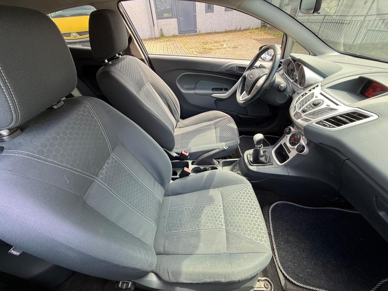 Ford Fiesta 1.4 TDCi 70CV 3 porte Titanium