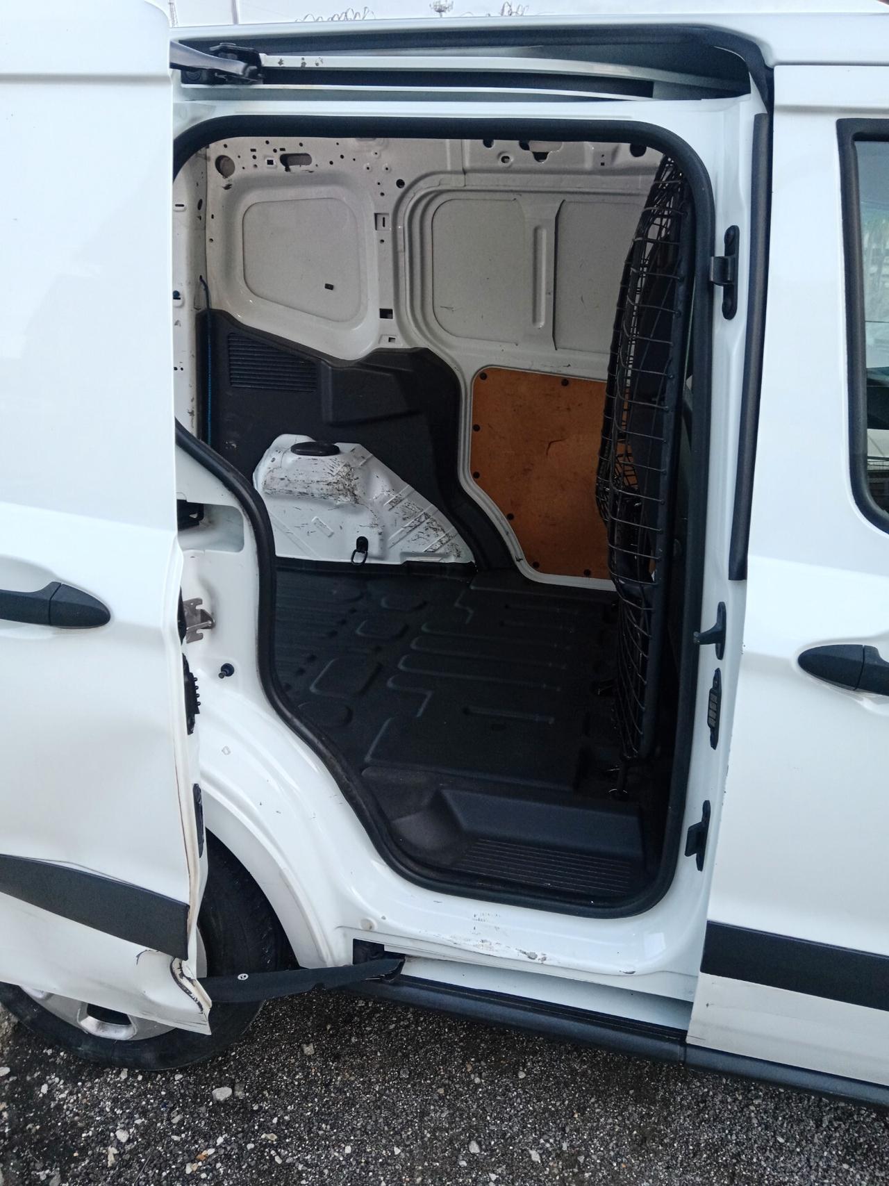 Ford Tourneo Courier 1.5 TDCI 95 CV Plus