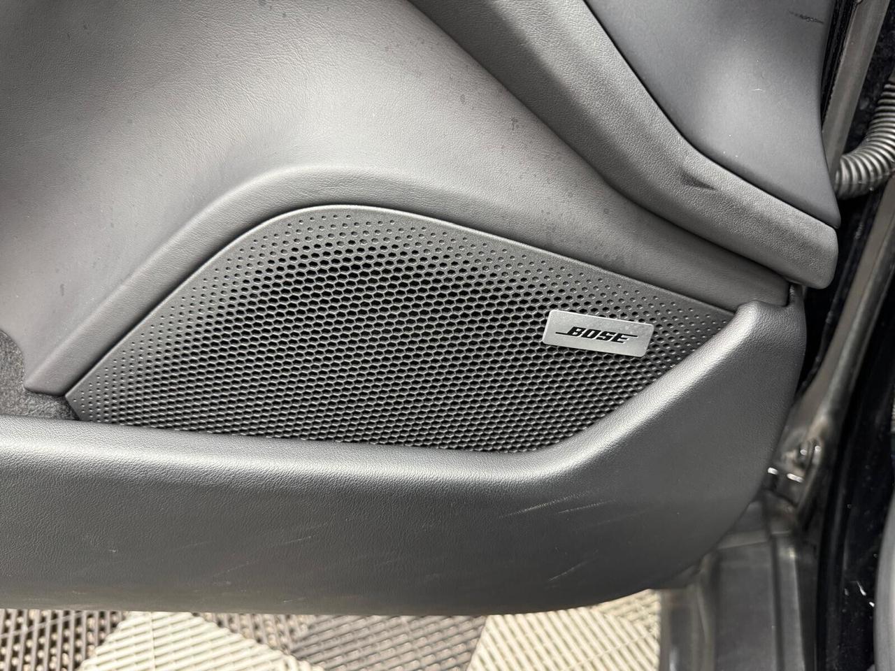 Porsche Taycan Turbo Cross Turismo (019)