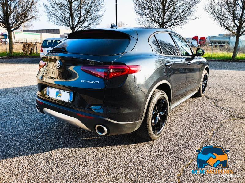Alfa Romeo Stelvio 2.2 t Executive Q4 210cv auto