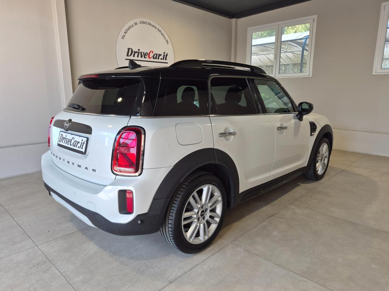 MINI Cooper Countryman PELLE TETTO LED NAVI APPLE CARPLAY RETROCAM.