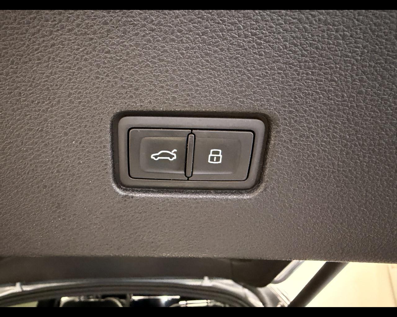 AUDI Q8 50 TDI MHEV TIPTRONIC QUATTRO S-LINE EDITION